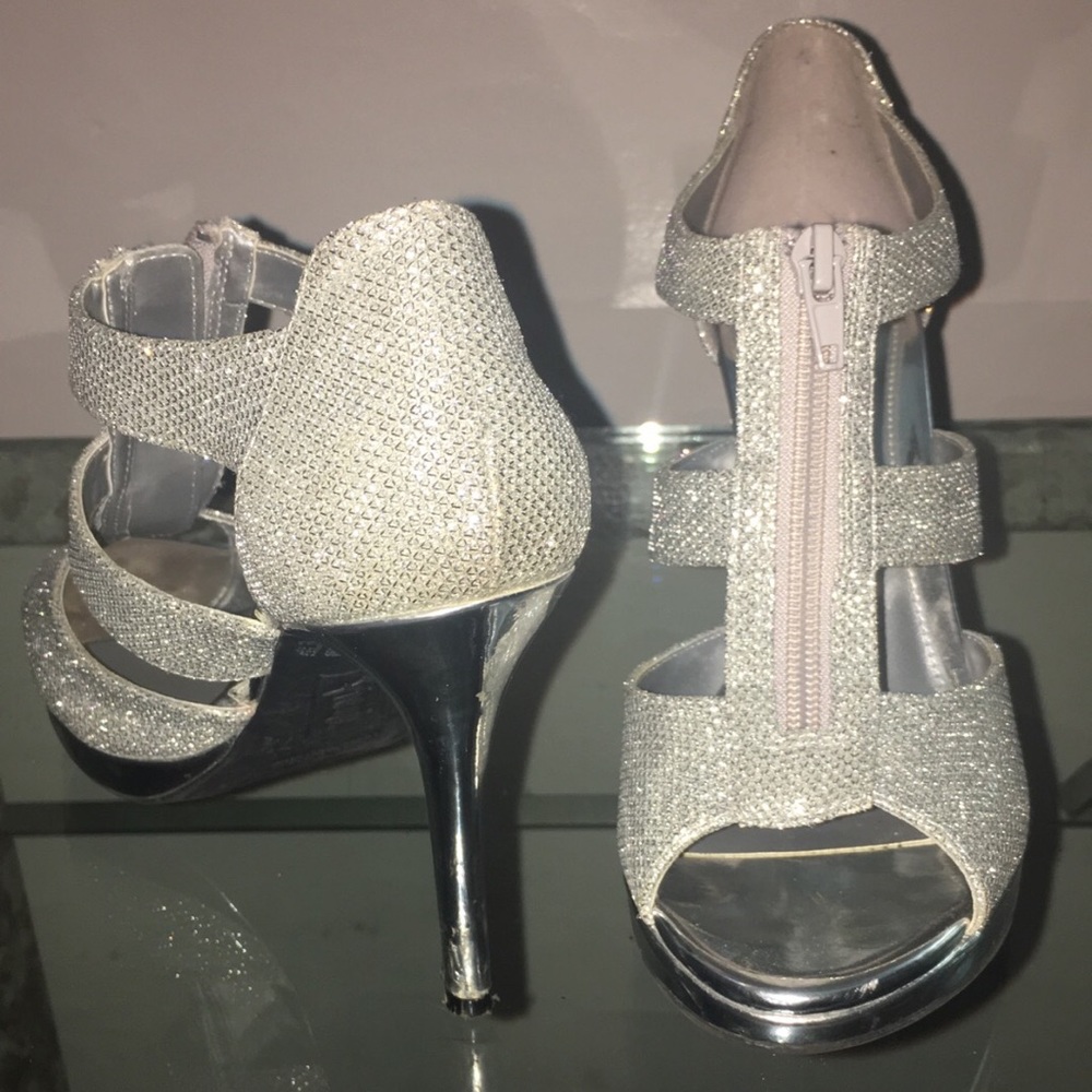 High heels - Picture 2 of 4